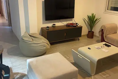 Appartement S1 Avec Grande Terrasse à 10 min de la Plage