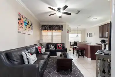 Image de Charming Townhouse With Private Patio at Reunion