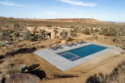 Image de The Bust'n B Ranch - Saltwater Pool and Spa - Views - Sauna - Pioneertown