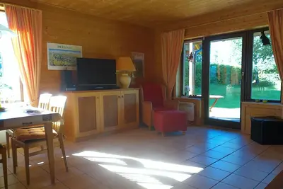 Image de Confortable appartement dans une maison de vacances avec Wifi, Tv, terrasse, animaux admis, parking