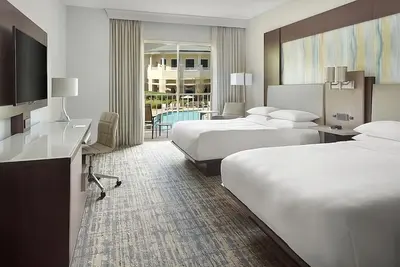 Image de Relax and Recharge! Pool View Unit Near Summit Skyride! Parking, Pets Allowed!