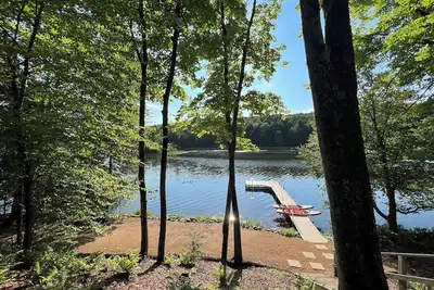 Image de Beautiful lakefront cabin just minutes from downtown Eagle River!