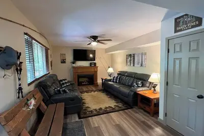 Shady Pines Cabin