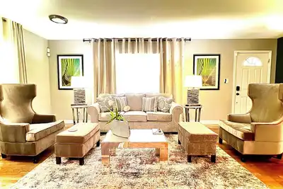 Image de 3br Executive Stay – 15 Minutes to Atl Airport! Fast Wi-Fi & Free Parking