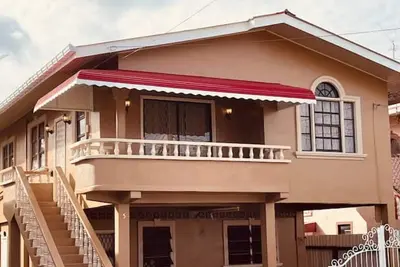 Image de Upper flat in Eccles Home, 3 bedrooms, sleeps 6, Ac, Hot Water