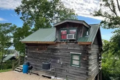 Image de Rustic River Cabin 5