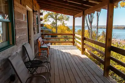 Image de Rustic River Cabin 3