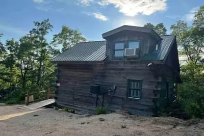 Image de Rustic River Cabin 8