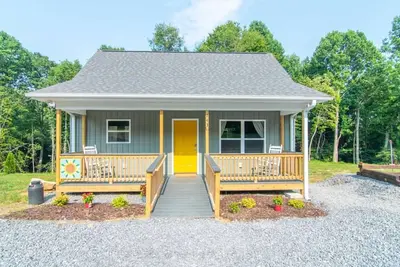 Image de Sunflower Cabin | Wheelchair Friendly with WiFi
