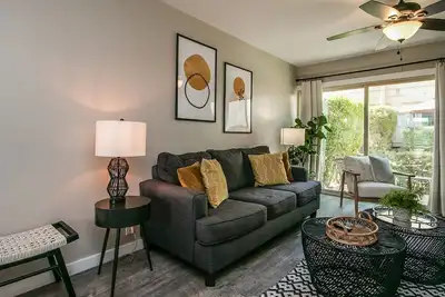 Image de Updated Condo in A+ Old Town Scottsdale Location!