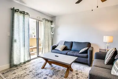 Image de Contemporary Condo in Hub of Old Town Scottsdale!