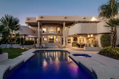 Image de Stunning Private & Modern N. Scottsdale Estate!