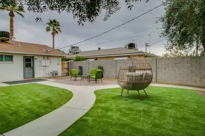 Image de Remodeled 2 Bdrm w/ Yard in Old Town Scottsdale!