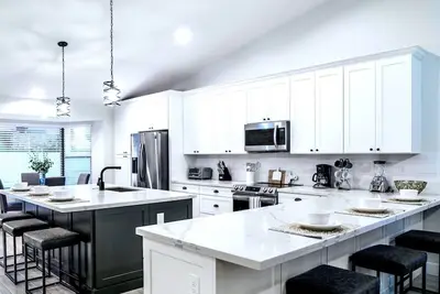 Image de Beautiful 5-Bdrm Vacation Home W/Heated Pool!