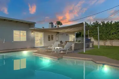Image de Amazing 4-Bdrm W/Backyard Paradise in Scottsdale!