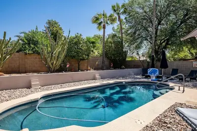North Phoenix 4 Bdrm Vacation Home w\/Pool & Games!