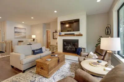 Image de Kayaks & Dock: Lakefront Retreat in Alexandria