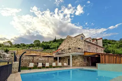 Image de 2 bedroom - loft home Srijane