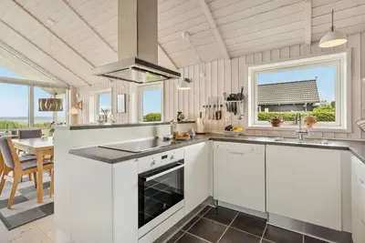 Image de Maison de 2 chambres en bord de mer à.