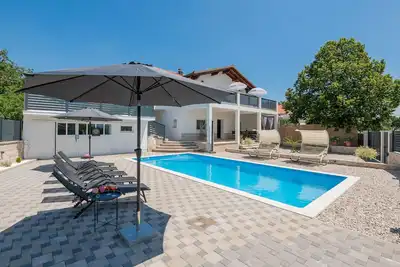 Image de Belle maison de 4 chambres à Imotski