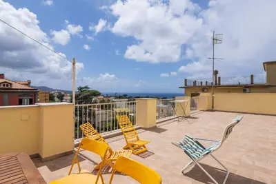 Image de La nave del tè with sea view