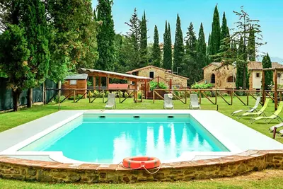 Superbe maison de 8 chambres à Arezzo