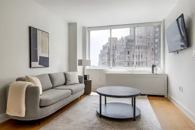 Image de Fabulous Midtown East 2br w/ Gym & W/D, nr Parks & Un, by Blueground