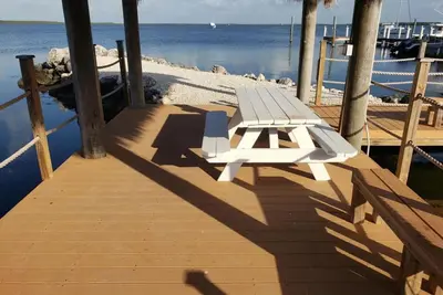 Image de Island Paradise with private beach & private bay sunset views.