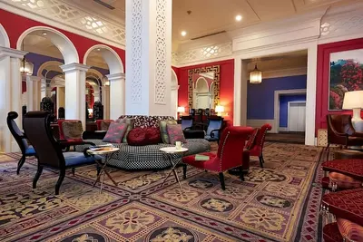 Indulge in Home-Like Comfort! 3 Convenient Units, Near Classical Chinese Garden