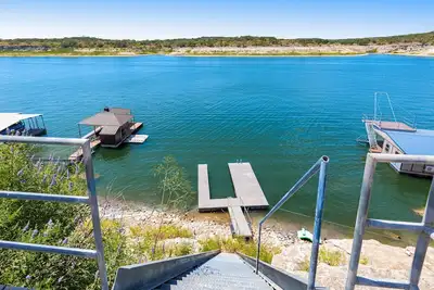 Image de Truman's Cove | Spacious house in Lago Vista with a balcony - water access