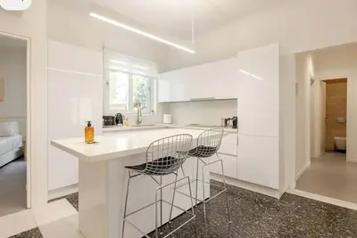 Image de Rodothea apartment 2, 3 bedroom Sunny & Luxury apartment  in the heart of Athens