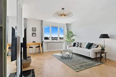 Image de Elegant Studio w/ High-Speed WiFi & Full Kitchen