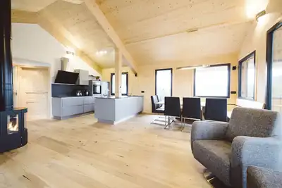 Image de Chalet # 3 with sauna & outdoor whirlpool