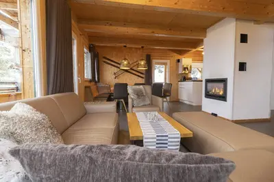 Image de Chalet #4 with Ir-sauna & indoor whirlpool