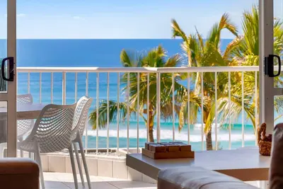Image de 9 La Mer, 5 Belmore Tce - Ultimate Beachside Living