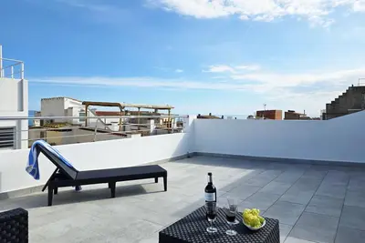 Image de Can Tarra 1: Appartement moderne dans le centre historique de l'Escala
