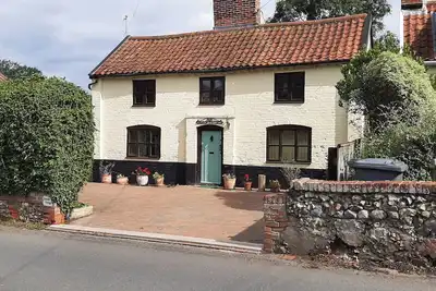 Image de Church Cottage, pet friendly, with open fire in Halesworth
