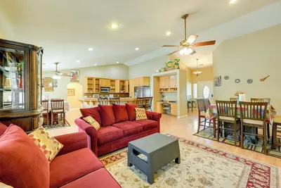 Image de Porterville Getaway w/ Patio + Valley Views!