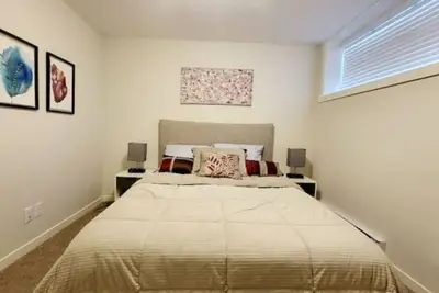 Image de The Oliver - Cozy Apartment in Rockland Park, Nw