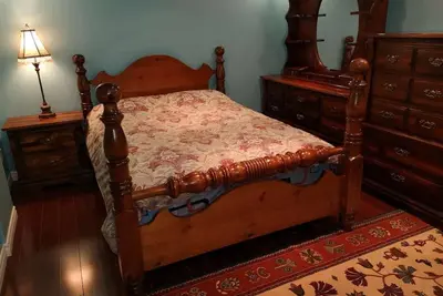Image de Guest Suite with Private entry, kitchen, bathroom & 2 bedrooms