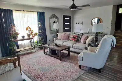 Image de Cozy Centrally Located Near Great Parks!