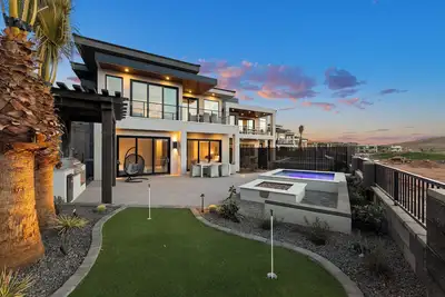 Image de Luxury Home; St George Golf & Zion National Park