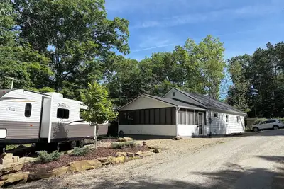 Image de The Fox's Den at Burr Oak Lake