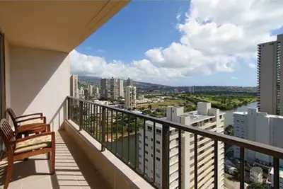 Image de Club Wyndham Royal Garden at Waikiki 2br Presidential Suite, Free WiFi.
