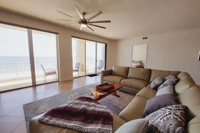 Image de Luxury Oceanfront Condo