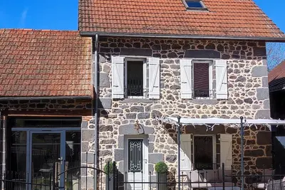 Image de Le jardin secret Charmante maison de village avec 2 jardins à 15 mn de Vulcania