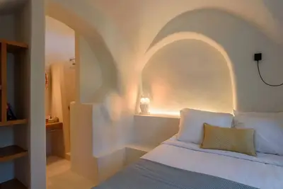 Image de Luxury Santorini Villa | Potamos Luxury House | 2 Bedrooms | Private Pool & Serene Location | Episkopi