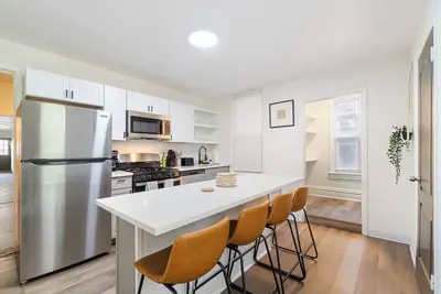 Image de Apt in Mt Washington, Minutes to Sheraton & City Skyline Views w/Pack’n Play