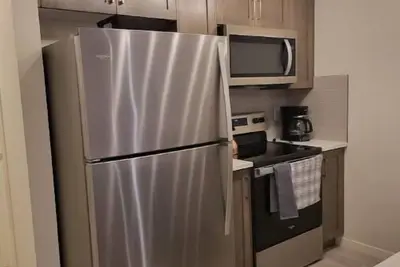 Image de The Edmonton - Cozy Apartment in Seton Se Calgary