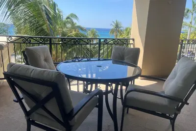 Image de 2 Bedroom condo 2. 5 bathroom Full kitchenPool Hot tub Laundry room Gym